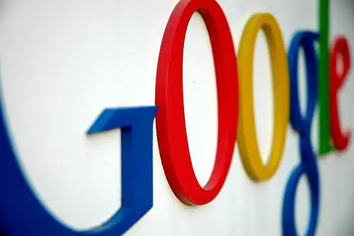Google отвръща на удара, изнася се от Китай. 