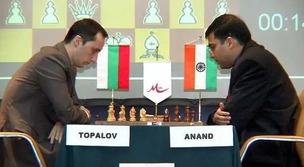 Топалов спечели осмата партия, изравни с Ананд