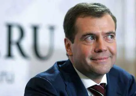Медведев заработил 110 000 долара за 2009 г.