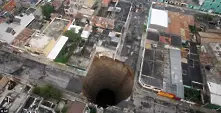 Гигантска дупка погълна сграда в Гватемала