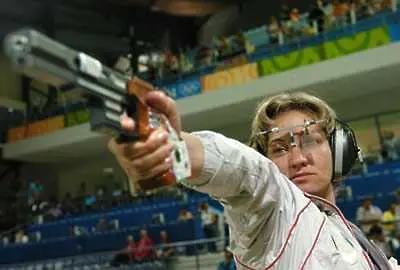 Мария Гроздева със златен медал от състезанието за световната купа по стрелба