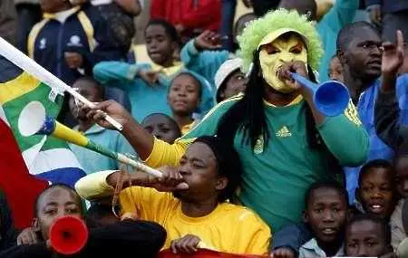 Забраняват свирките вувузели по стадионите в Южна Африка