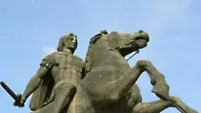 Александър Македонски става безименен конник в Скопие