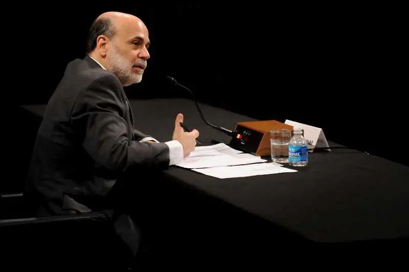 Бернанке призова банките да дават повече кредити