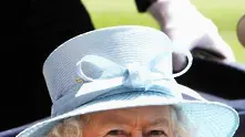 Английската кралица отмени коледното парти на персонала си заради кризата
