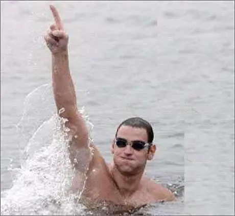 Петър Стойчев грабна световната купа по плувен маратон за 10. път