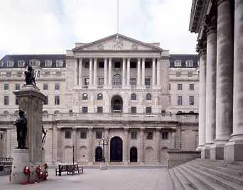 Лондон също предупреди за опасност от валутна война
