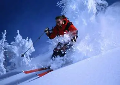 Откриват ски сезона в Боровец и Пампорово, лифтовете безплатни или с намаление