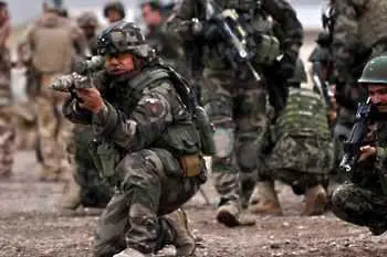 Франция остава в Афганистан въпреки заплахите на Осама бен Ладен