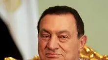 Хосни Мубарак остава лидер и на управляващата партия