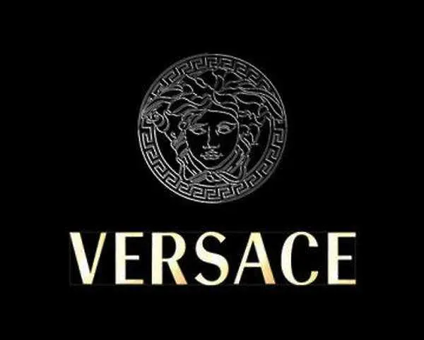 Versace във възход, завръща се в Япония