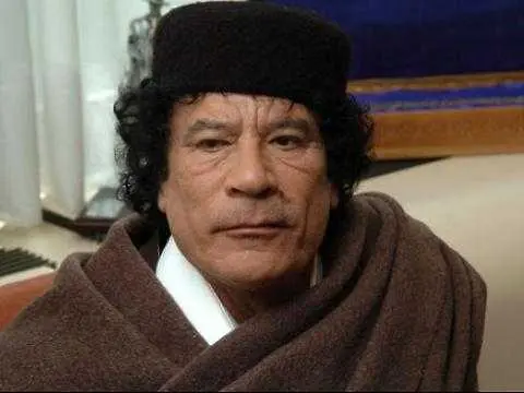 Армията на Муамар Кадафи щурмува Бенгази