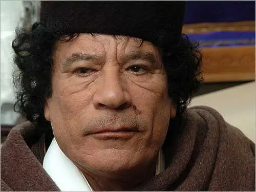 Падна родният град на Муамар Кадафи   