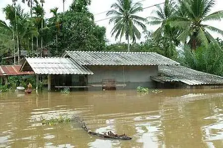 Тайланд се бори с тежки наводнения