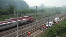 Пожар изпепели влак в Япония