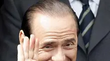Берлускони слиза от политическата сцена през 2013 г.