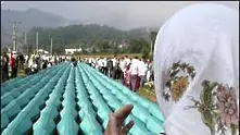 Погребаха още 613 жертви на клането в Сребреница