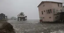 Ураганът Айрийн удари САЩ