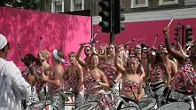 Стотици хиляди танцуваха на най-големия европейски карнавал (видео)