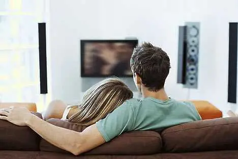 Един час телевизия на ден съкращава живота с 22 минути
