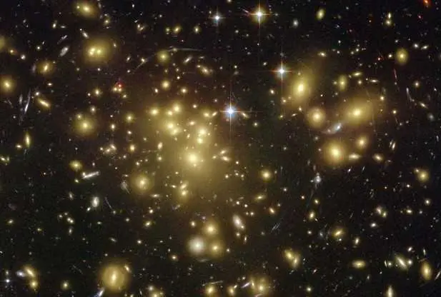 Нови факти за съществуването на тъмната материя