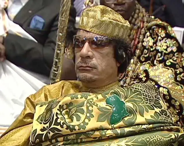 Кадафи изнесъл 200 млрд долара от Либия