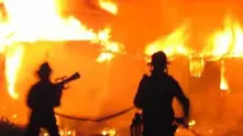 Взрив във Вакарел, голям пожар в Бургас