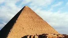 Затвориха Хеопсовата пирамида заради 11.11.11.
