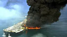 Един човек загина на горящ танкер в Каспийско море