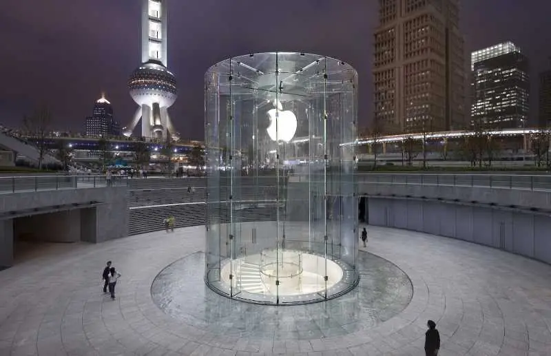 Apple ще увеличи инвестициите си в Китай