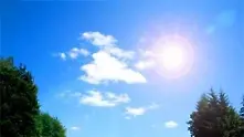 Слънце и почти летни температури за празниците