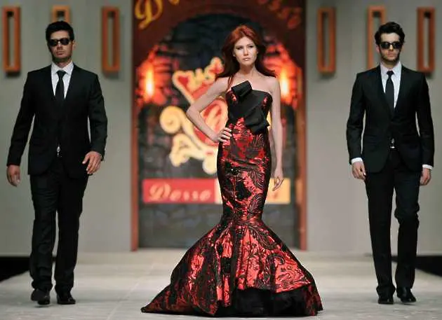 Бивш руски шпионин дефилира на модния подиум в Турция