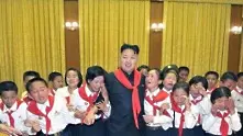 Ким Чен Ун разреши на севернокорейците мобилните телефони и пицата