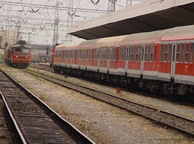 БДЖ спира 200 влака ако не получи субсидии