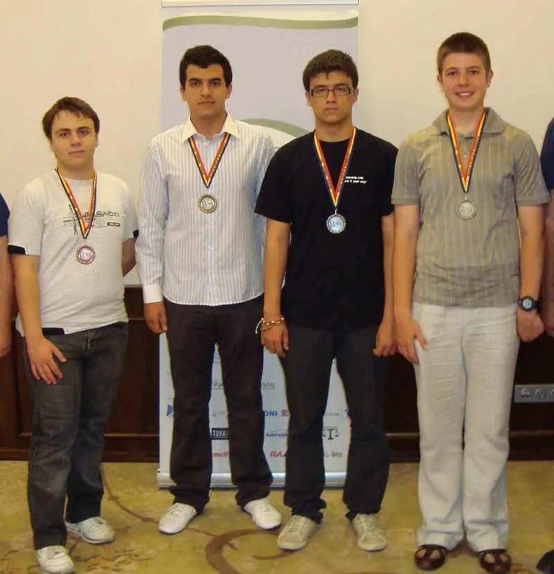 Българи станаха шампиони в международна олимпиада по информатика