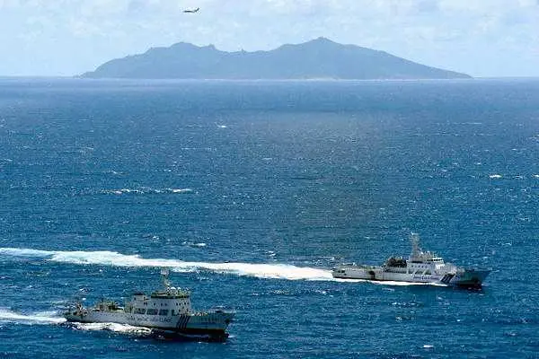 Япония нащрек в очакване на китайска флотилия около спорните острови
