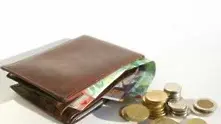 Финансисти: Данък „лихва” няма да спре ръста на депозитите