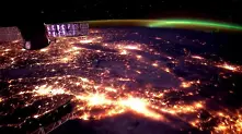 Величествената Земя, погледната от Международната космическа станция