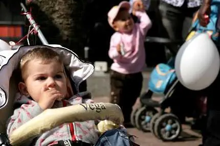 Майки протестираха пред Шейново за по-добро отношение от лекарите при раждане