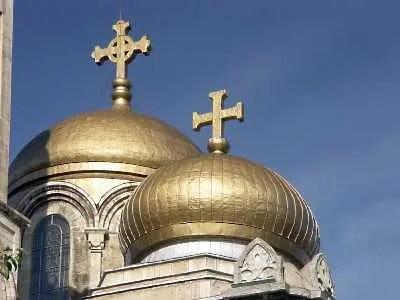 Светият синод посочи трима кандидати за български патриарх
