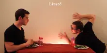 Хумористично видео, показващо как се хранят животните, превзе YouTube