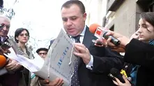 Жената на Мирослав Найденов опроверга твърденията, че иска развод
