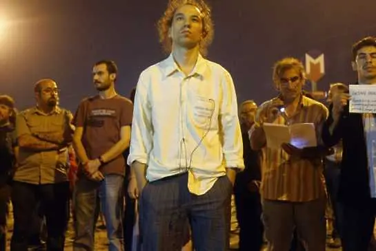Стоящият човек - новата форма на протест в Турция