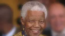 Нелсън Мандела навърши 95 години в болница