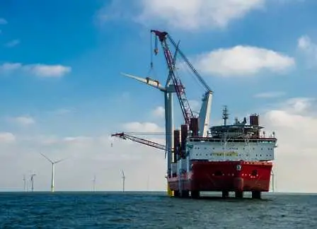 Тръгна най-голямата морска вятърна електроцентрала в света
