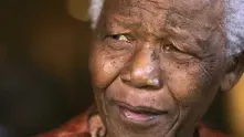 Нелсън Мандела е жив! Австралийски политик се извини за грешната информация