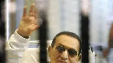 Освобождават Хосни Мубарак от затвора