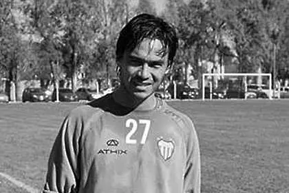 Аржентински футболист почина по време на мач