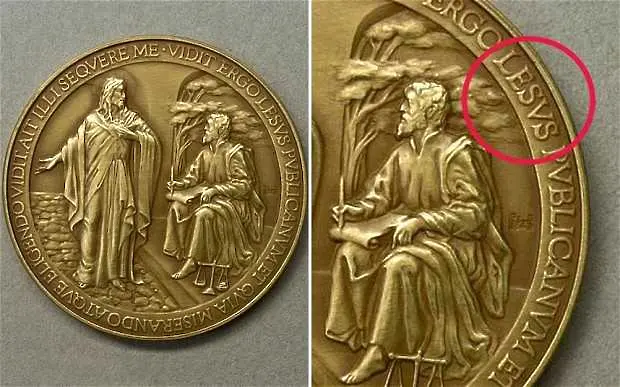 Ватикана сбърка името на Исус на възпоменателен медал