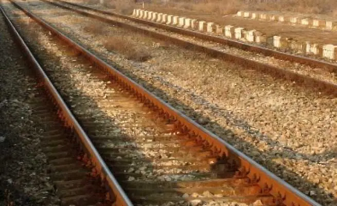 Бързият влак от Пловдив за Варна дерайлира, няма жертви
